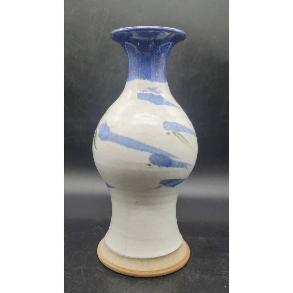 Vintage Scituate Pottery Stoneware Vase White Blue‎ 9.5
